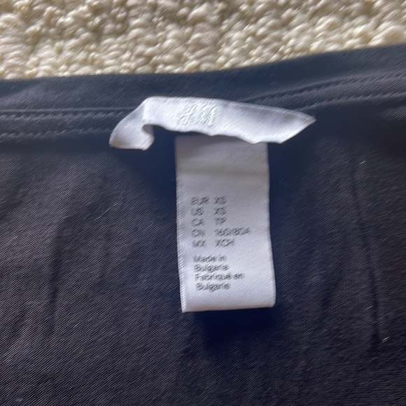 H&M pocket tee - Picture 3 of 3